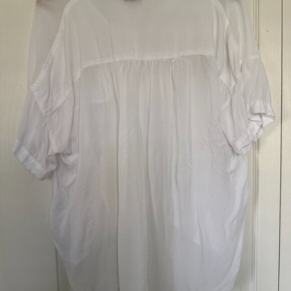 Splendid Tie Front Button Down Shirt with Front Pocket- M- White - Picture 6 of 7